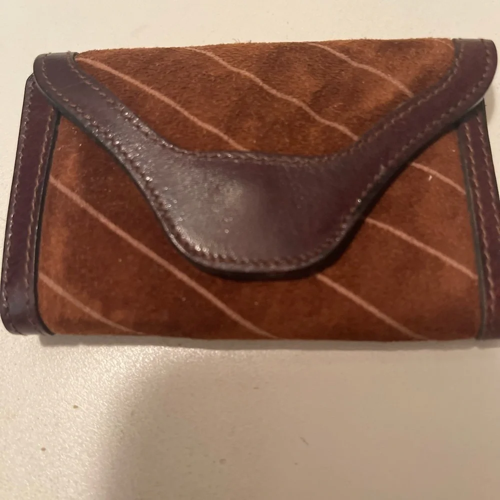 Bosca beautiful new keyholder with packets. seude with brown leather